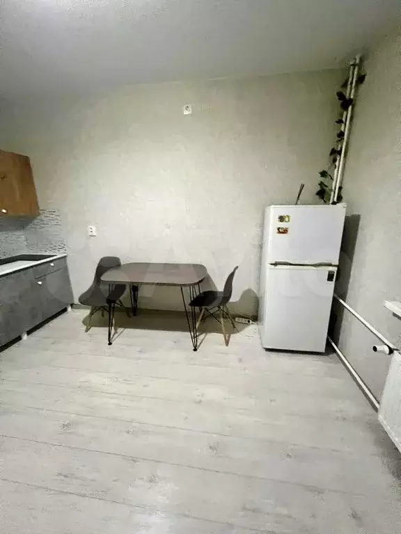 1-к. квартира, 40 м, 8/16 эт. - Фото 1