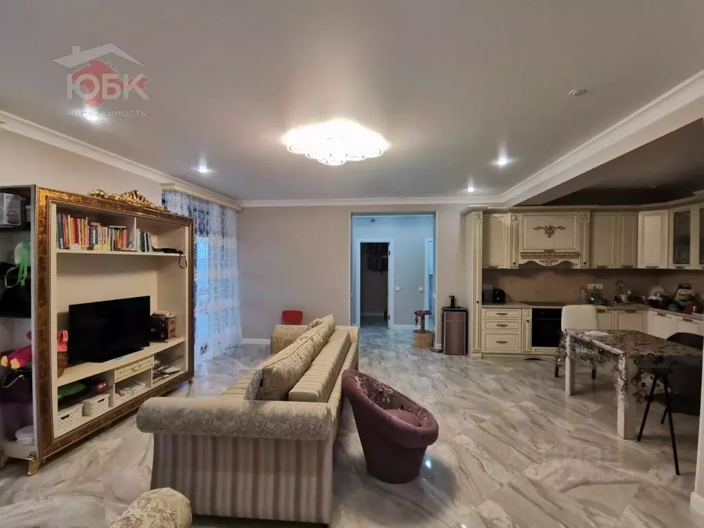 Дом в Крым, Сакский район, с. Уютное ул. Чкалова, 17 (135 м) - Фото 1