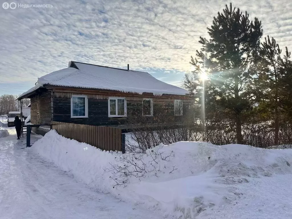 Дом в Зональный район, посёлок Мирный (221 м) - Фото 2