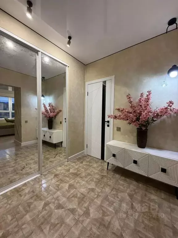 Студия Краснодарский край, Краснодар ул. Имени В.Н. Мачуги, 166Бк1 ... - Фото 1