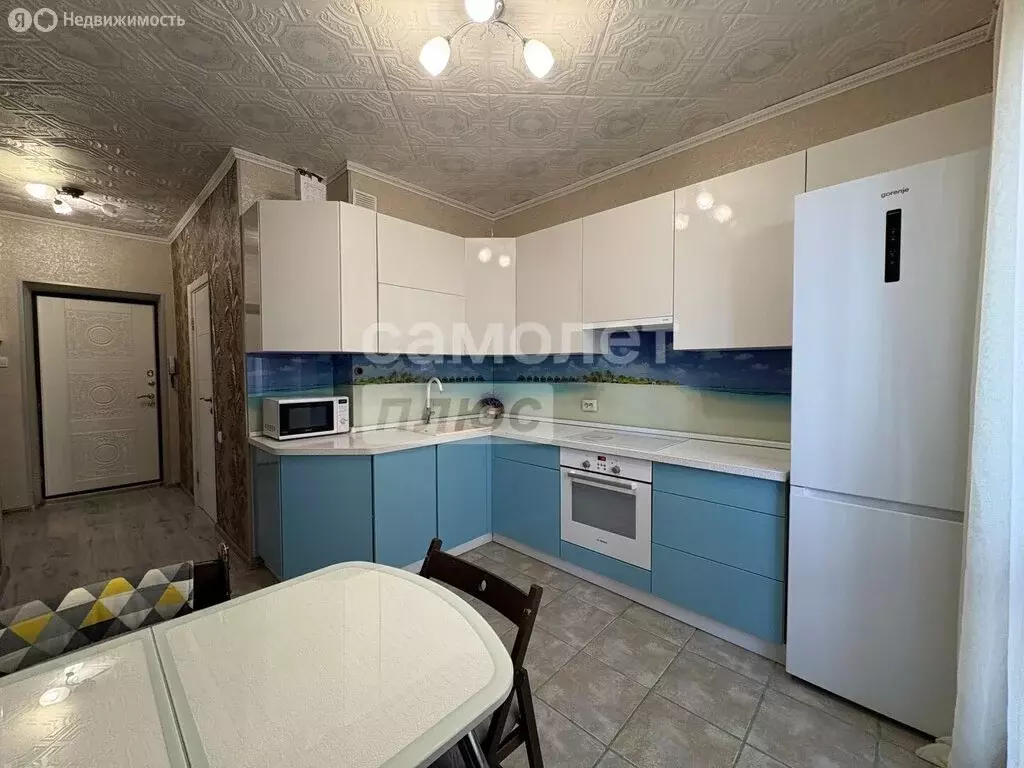 1-комнатная квартира: посёлок городского типа Октябрьский, улица ... - Фото 2