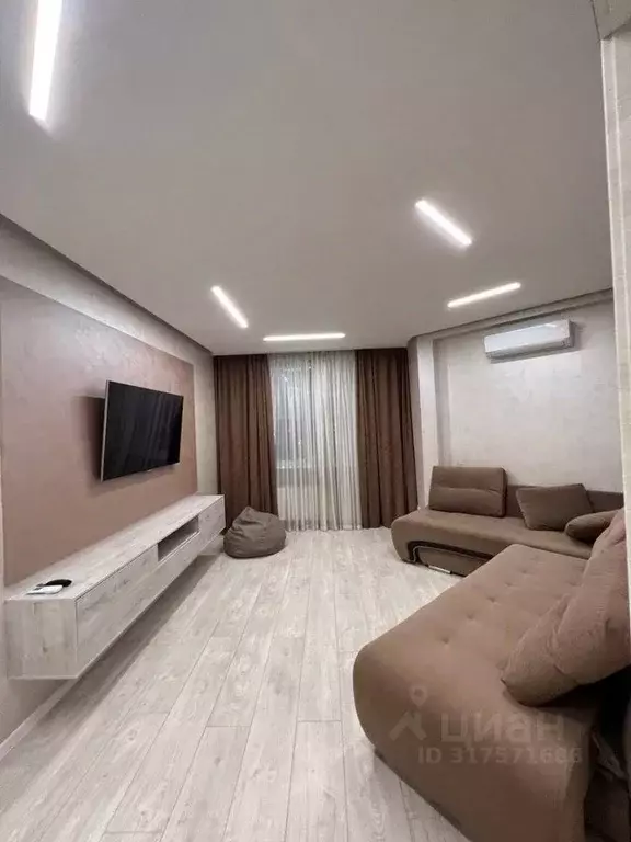 1-к кв. Крым, Симферополь ул. Батурина, 115 (40.0 м) - Фото 1