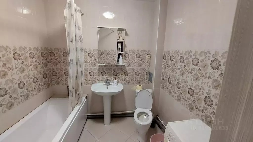 1-к кв. Саратовская область, Саратов ул. Имени Н.Г. Чернышевского, 80 ... - Фото 0