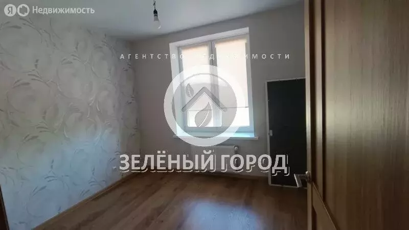 3-комнатная квартира: Светлогорск, Цветочная улица, 1 (68.8 м) - Фото 0