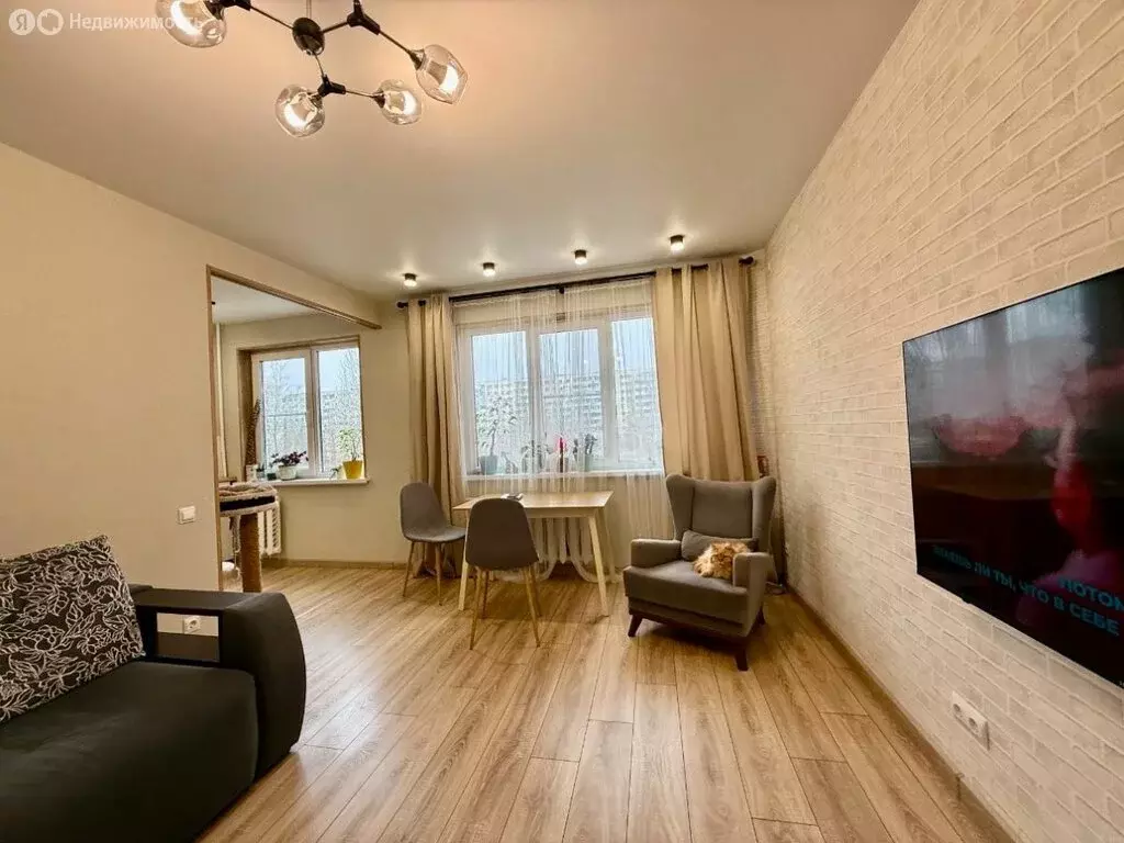 3-комнатная квартира: Волгоград, Библиотечная улица, 7 (66 м) - Фото 1