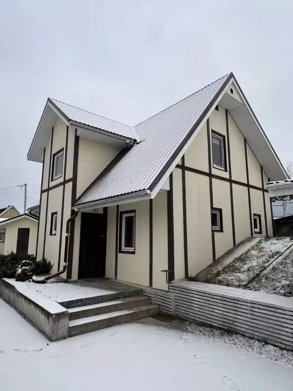 Дом в Псковская область, Псковский муниципальный округ, д. Устье ... - Фото 1