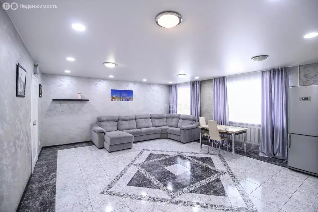 1-комнатная квартира: Барнаул, улица Антона Петрова, 209 (56.6 м) - Фото 1