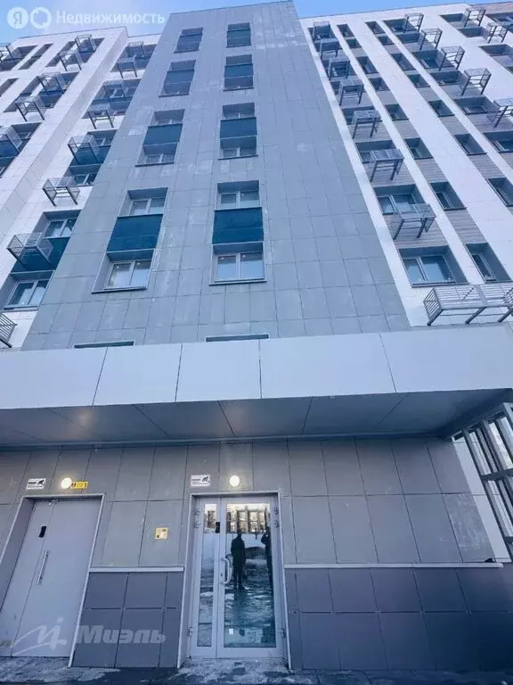 Квартира-студия: посёлок городского типа Радумля, микрорайон ММС-2, ... - Фото 1