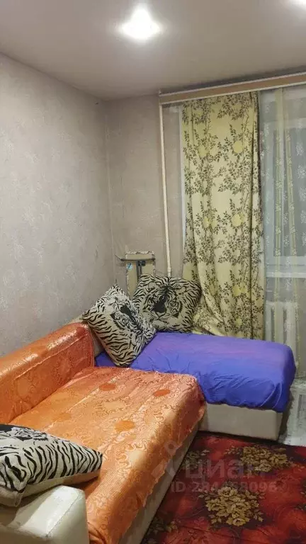 Комната Курганская область, Курган Заозерный жилрайон, 1-й мкр, ул. ... - Фото 1