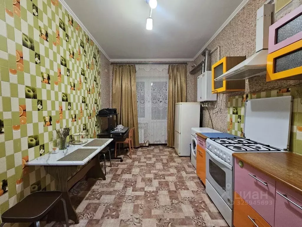 1-к кв. Краснодарский край, Абинск Нефтепромысловая ул., 111 (37.2 м) - Фото 1