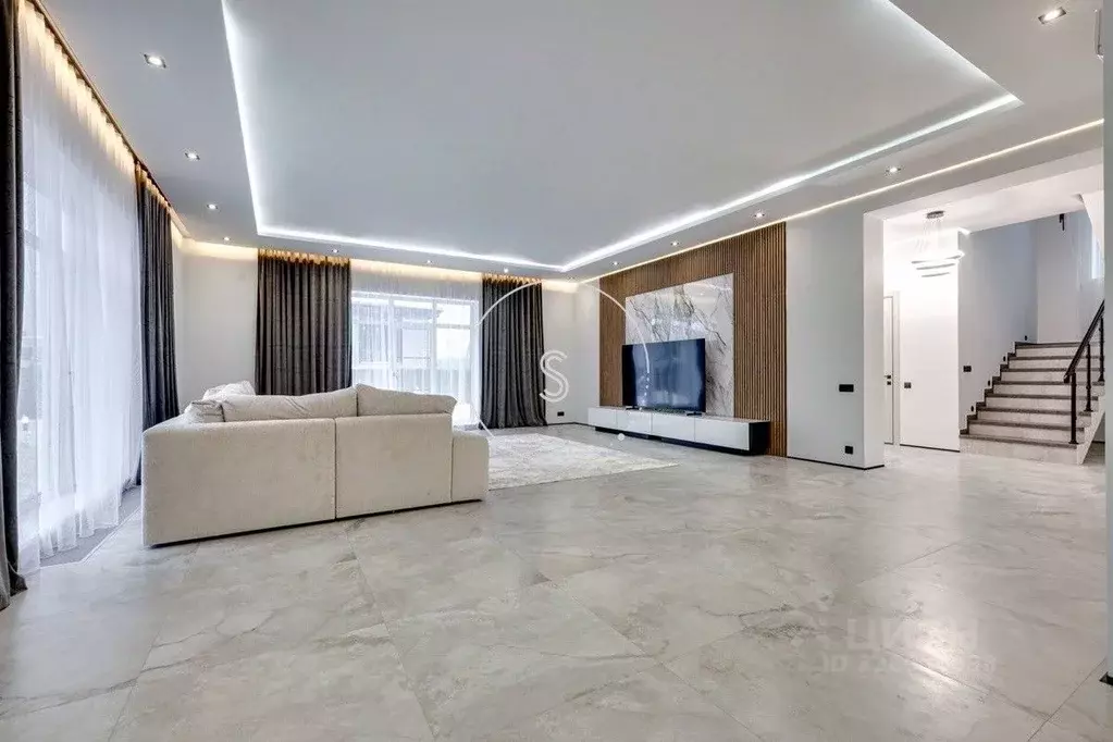 Дом в Московская область, Одинцовский городской округ, с. Ромашково ... - Фото 1