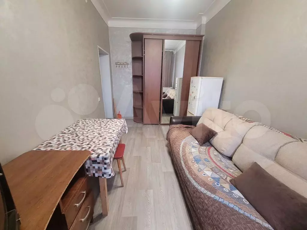 Комната 14 м в 3-к., 4/4 эт. - Фото 0