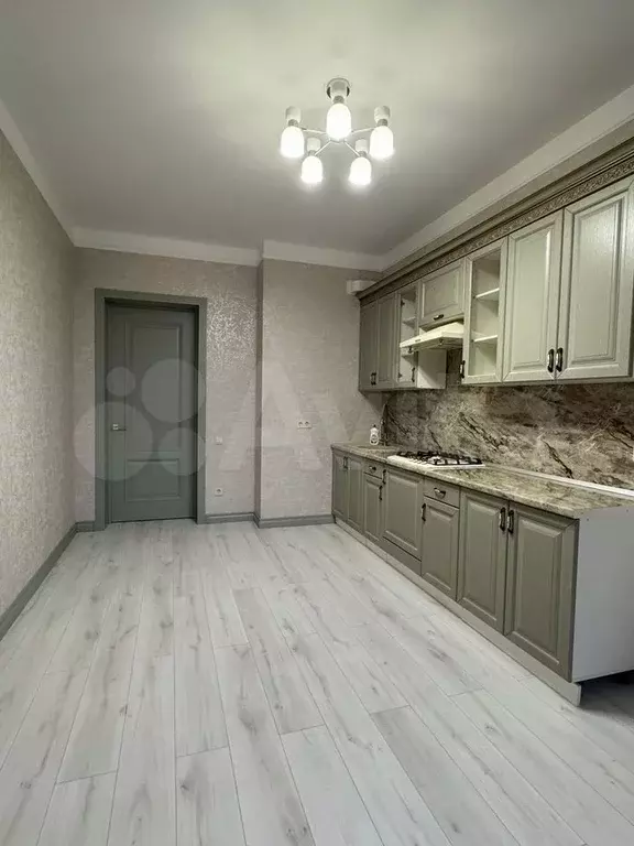 2-к. квартира, 80 м, 5/10 эт. - Фото 0