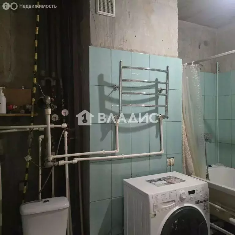 1-комнатная квартира: Лобня, улица Жирохова, 2 (38.3 м) - Фото 2