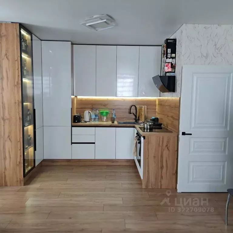 3-к кв. Красноярский край, Красноярск Норильская ул., 20 (75.0 м) - Фото 1