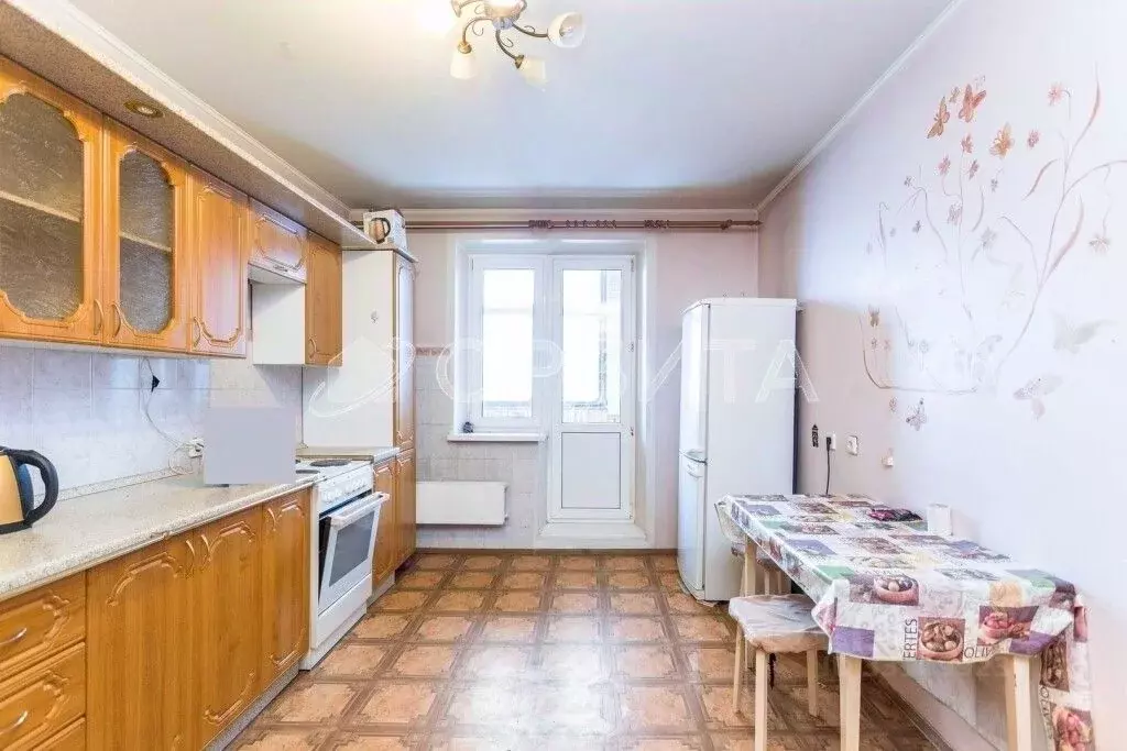 2-к кв. Тюменская область, Тюмень ул. Мельникайте, 125 (74.3 м) - Фото 1