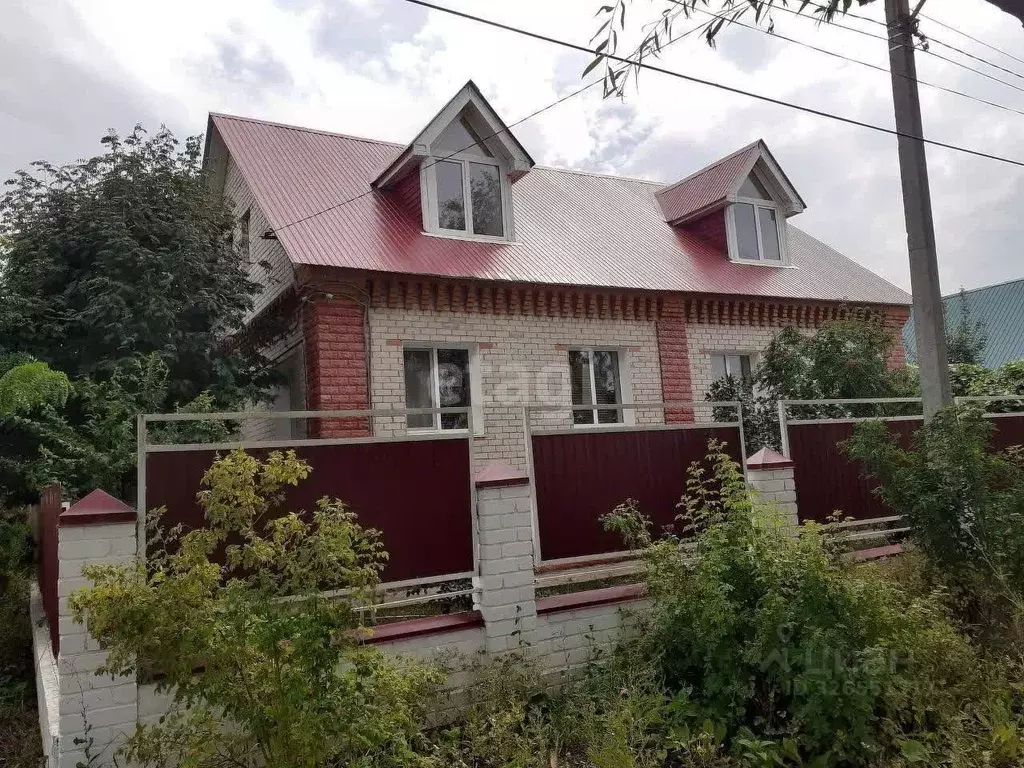 Дом в Башкортостан, Стерлитамакский район, Отрадовский сельсовет, с. ... - Фото 1