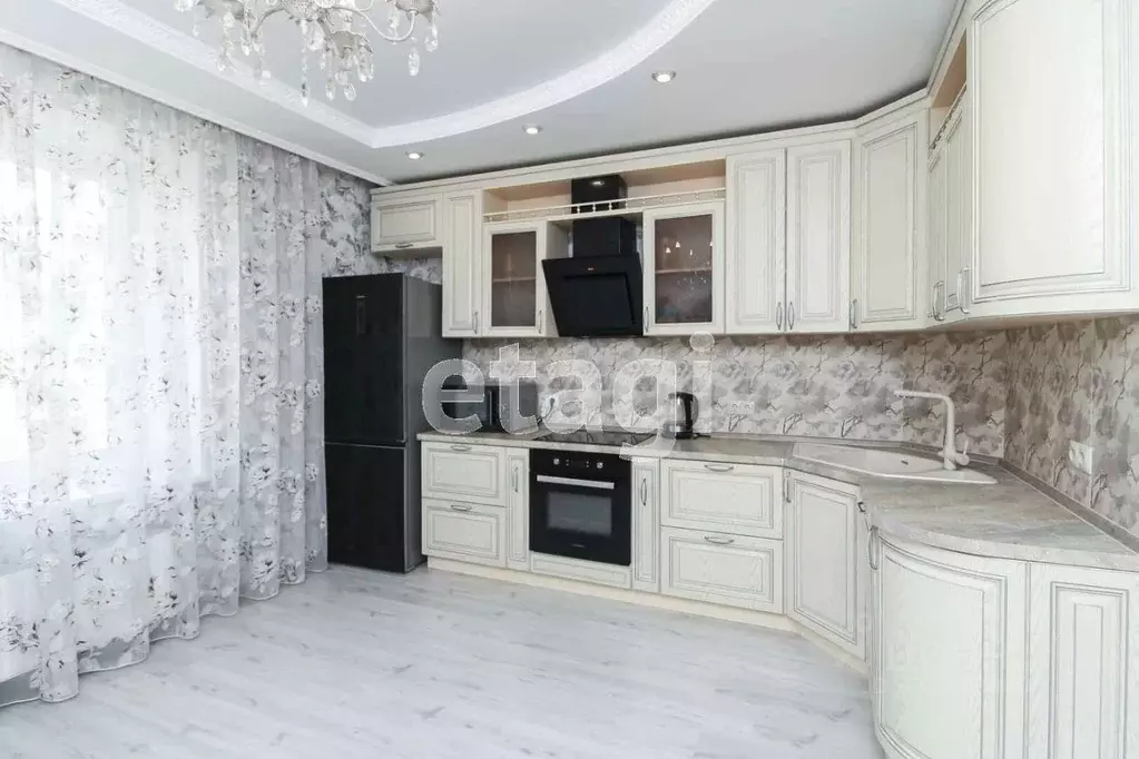 3-к кв. Тюменская область, Тюмень ул. Дмитрия Менделеева, 5 (101.7 м) - Фото 1