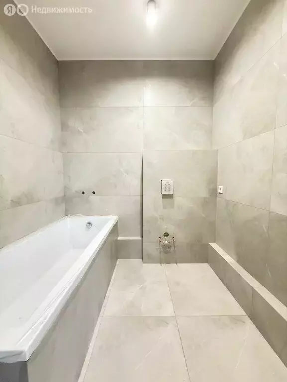 2-комнатная квартира: Краснодар, улица Цезаря Куникова, 24к2 (60.9 м) - Фото 0