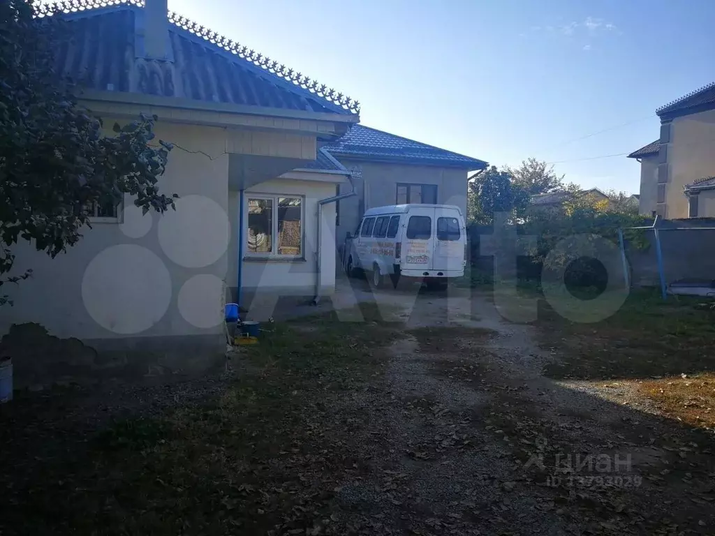 Дом в Кабардино-Балкария, Нальчик ул. Бесланеева (180 м) - Фото 0