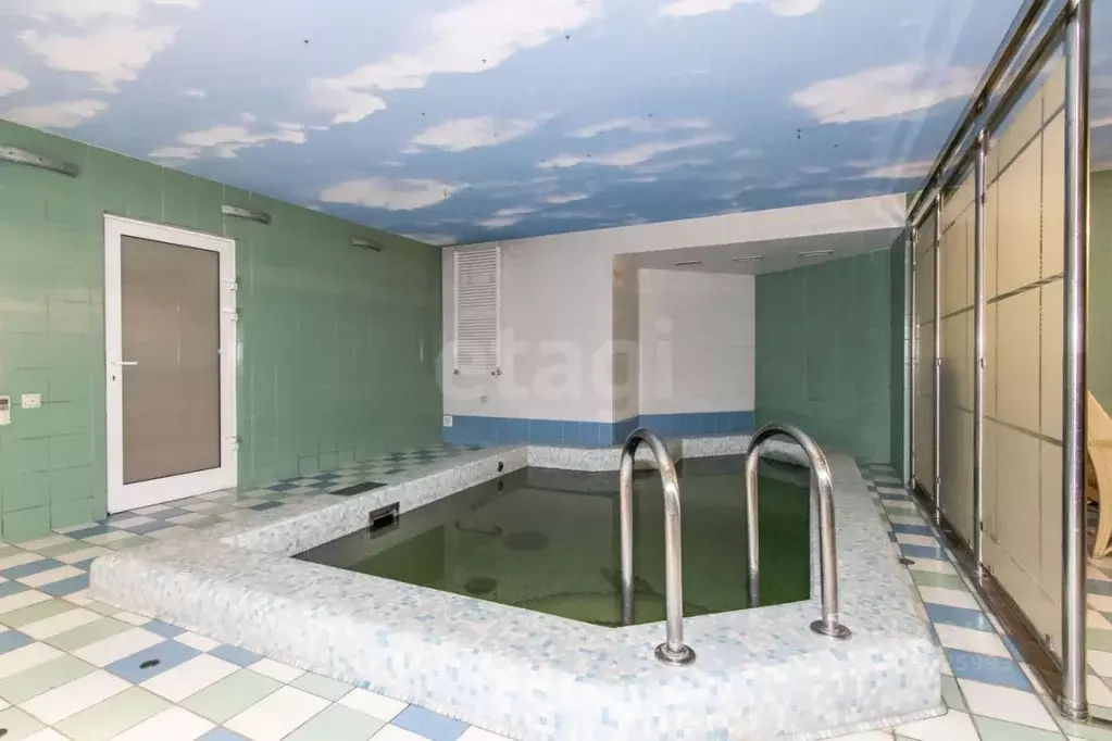 Дом в Тюменская область, Тюмень Тарманы мкр, ул. Архитекторов (717 м) - Фото 1