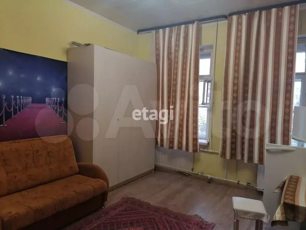 Комната 21,4 м в 6-к., 3/6 эт. - Фото 1