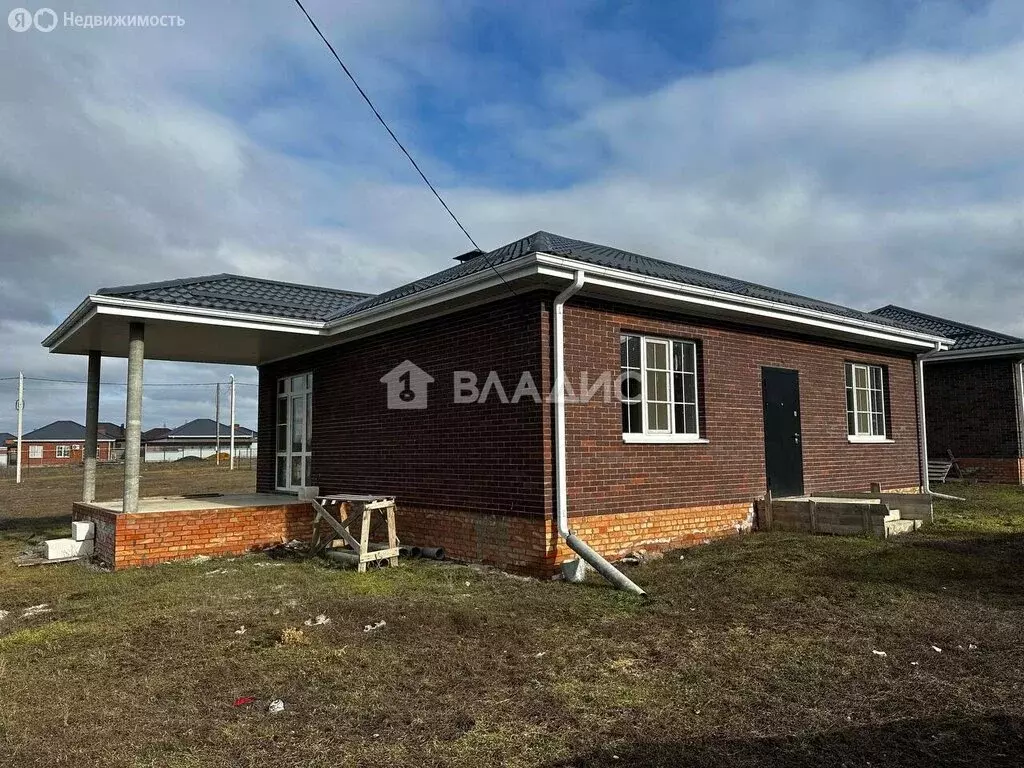 Дом в село Крым, улица Генерала Джелаухова (135 м) - Фото 1