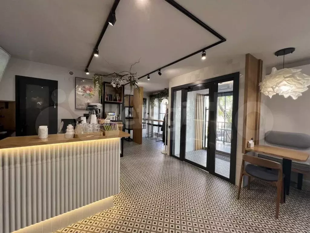 Продам торговое помещение, 42 м - Фото 1