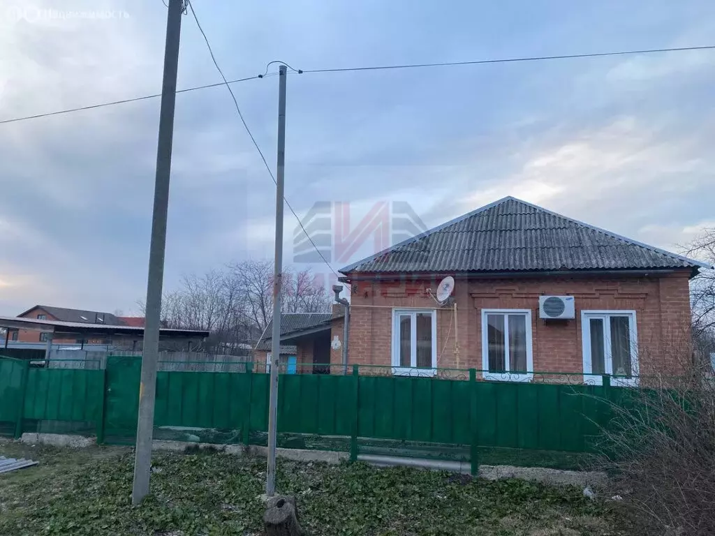 Дом в Новокубанск, улица Крылова, 6 (70 м) - Фото 1