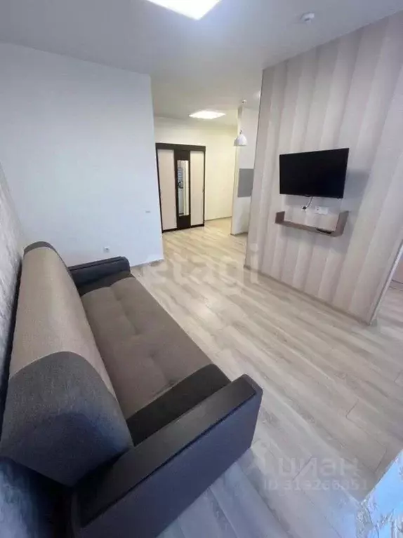 Студия Белгородская область, Белгород ул. Семейная, 23 (31.6 м) - Фото 1