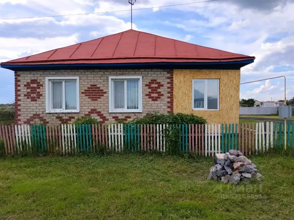 Дом в Омская область, Шербакульский район, с. Красноярка ул. Ленина, 3 ... - Фото 1