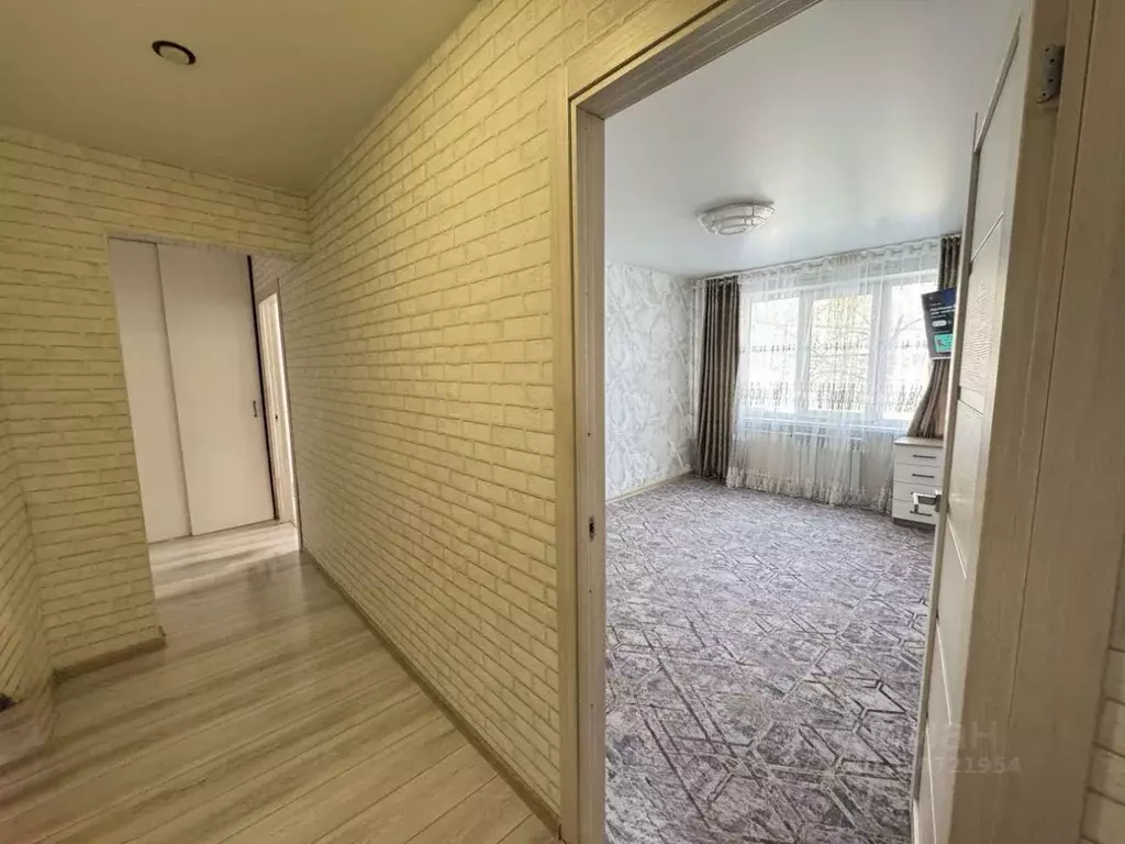3-к кв. Алтайский край, Барнаул ул. Георгиева, 57 (60.0 м) - Фото 2