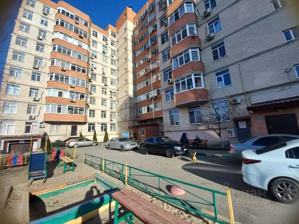 2-к кв. Ростовская область, Батайск ул. Комарова, 132а (72.6 м) - Фото 0