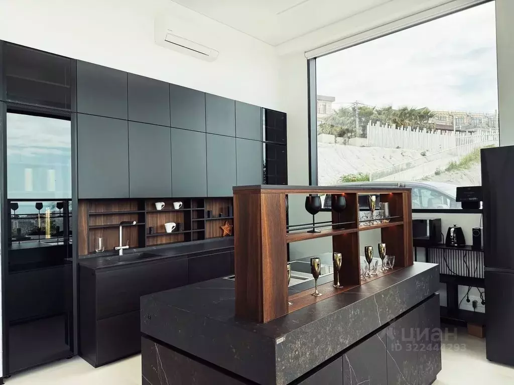 Дом в Краснодарский край, Сочи ул. Ворошиловградская (220 м) - Фото 2