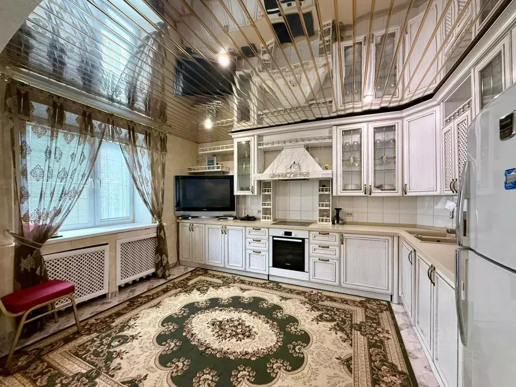 5-к кв. Кировская область, Киров ул. Никитская, 145А (138.4 м) - Фото 2