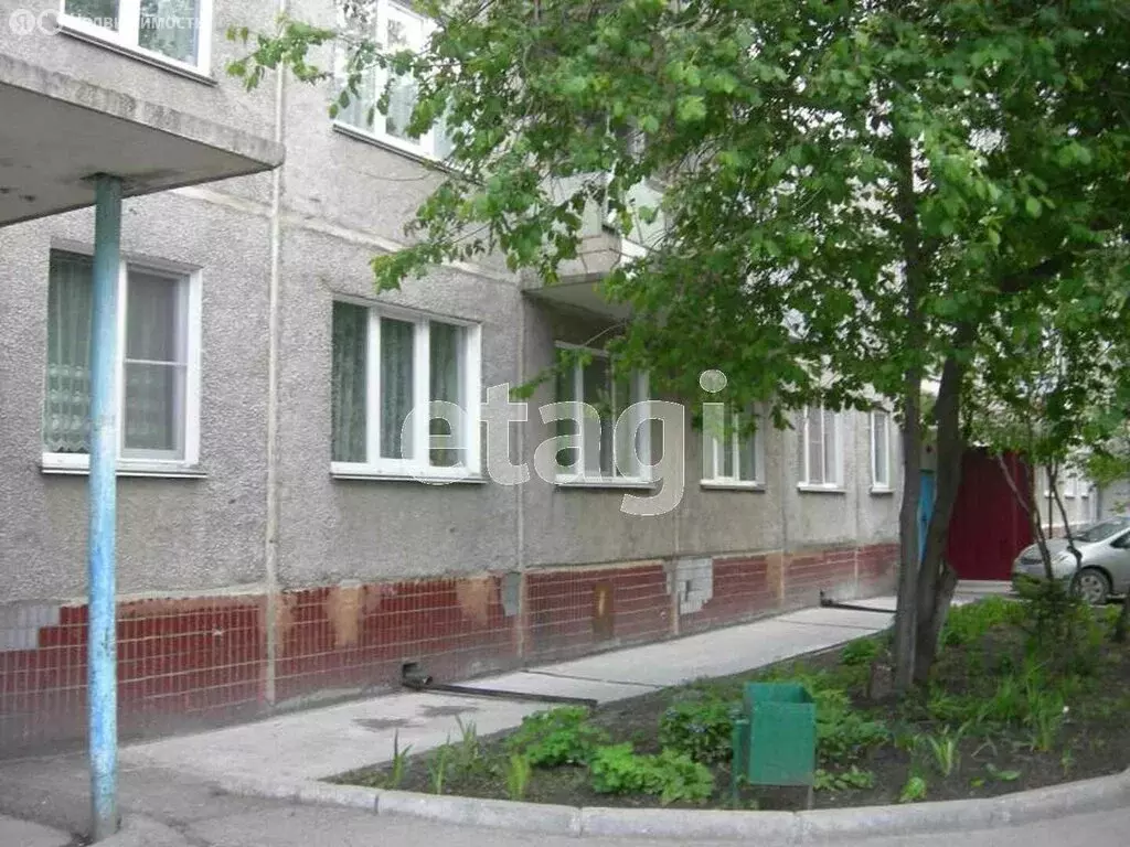 3-комнатная квартира: Новосибирск, улица Дуси Ковальчук, 18 (64 м) - Фото 1