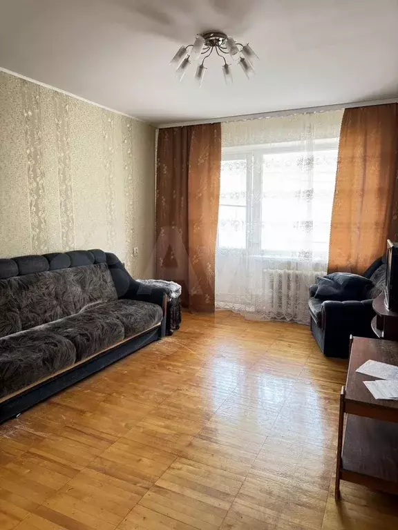 1-к. квартира, 40 м, 1/9 эт. - Фото 1