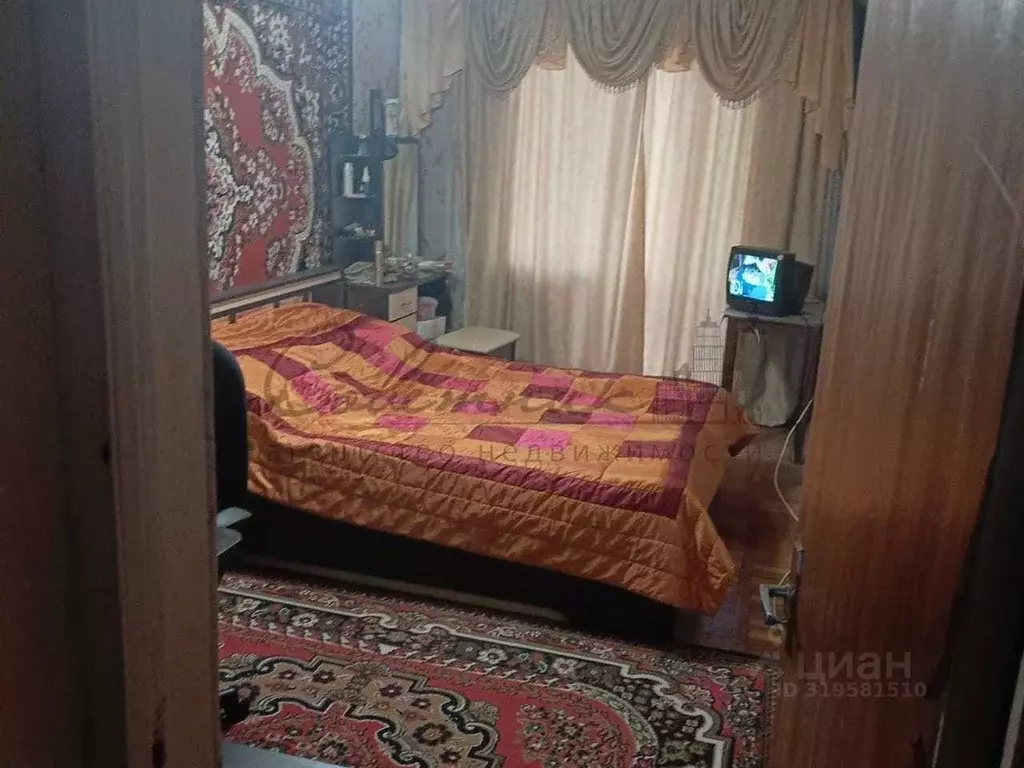 3-к кв. Белгородская область, Старый Оскол Молодогвардеец мкр, 17 ... - Фото 0