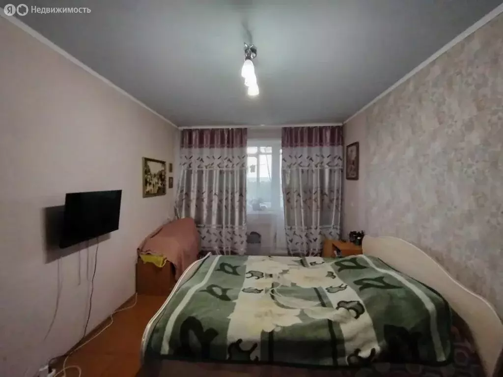 3-комнатная квартира: Мыски, Кузбасская улица, 20 (67 м) - Фото 1