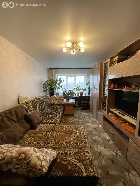 4-комнатная квартира: Саяногорск, микрорайон Южный, 3 (72.6 м) - Фото 0