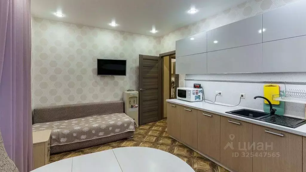 2-к кв. Тюменская область, Тюмень Олимпийская ул., 11 (83.0 м) - Фото 2