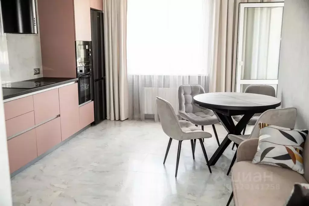 1-к кв. Саратовская область, Балаково ул. Комарова, 77 (50.0 м) - Фото 1