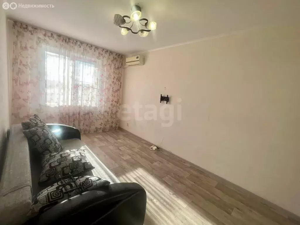 1-комнатная квартира: Губкин, Преображенская улица, 4 (30.4 м) - Фото 0
