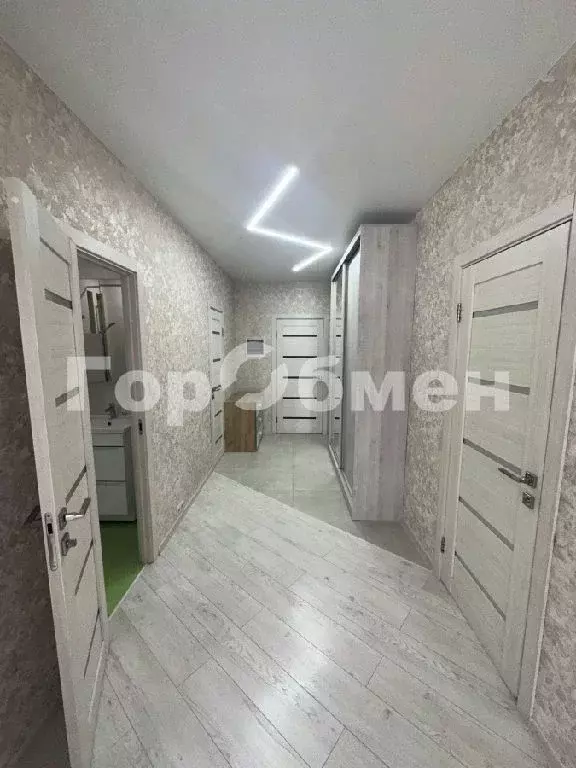 Продается 3-комнатная квартира - Фото 1