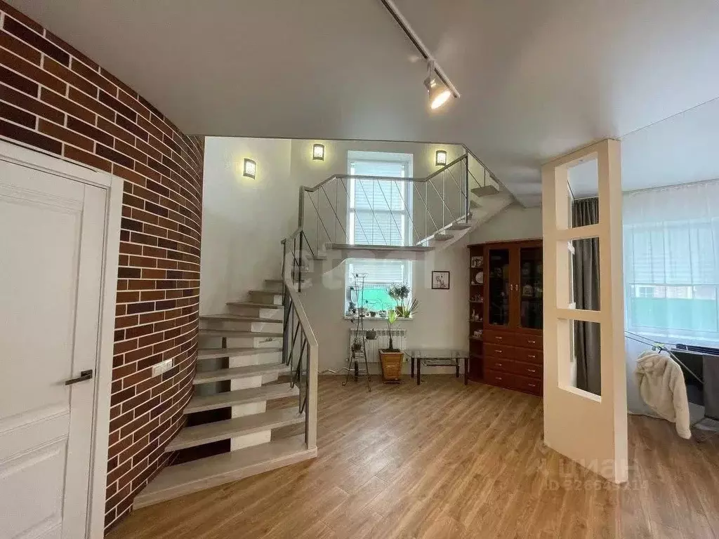 Дом в Белгородская область, Старый Оскол Мирная ул., 53 (192 м) - Фото 1