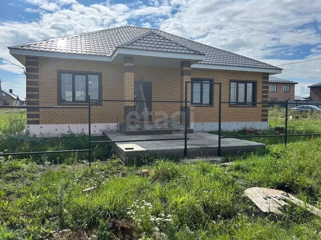 Дом в Башкортостан, Уфимский район, Русско-Юрмашский сельсовет, с. ... - Фото 1