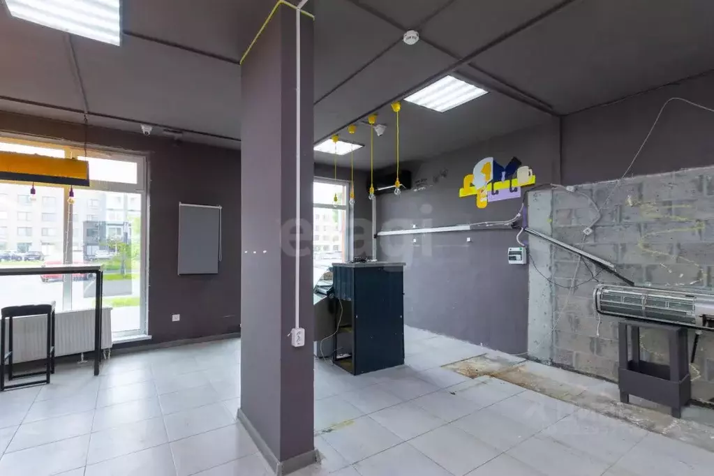 Помещение свободного назначения в Тюменская область, Тюмень ул. ... - Фото 1