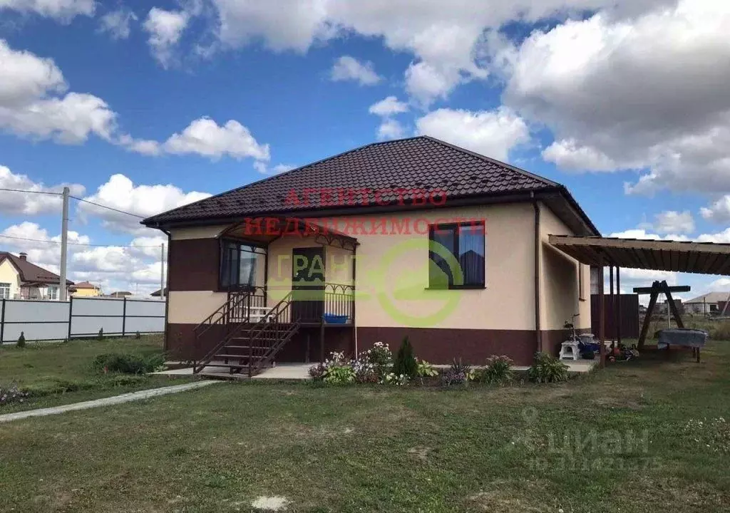 Дом в Белгородская область, Белгородский район, Беловское с/пос, с. ... - Фото 0