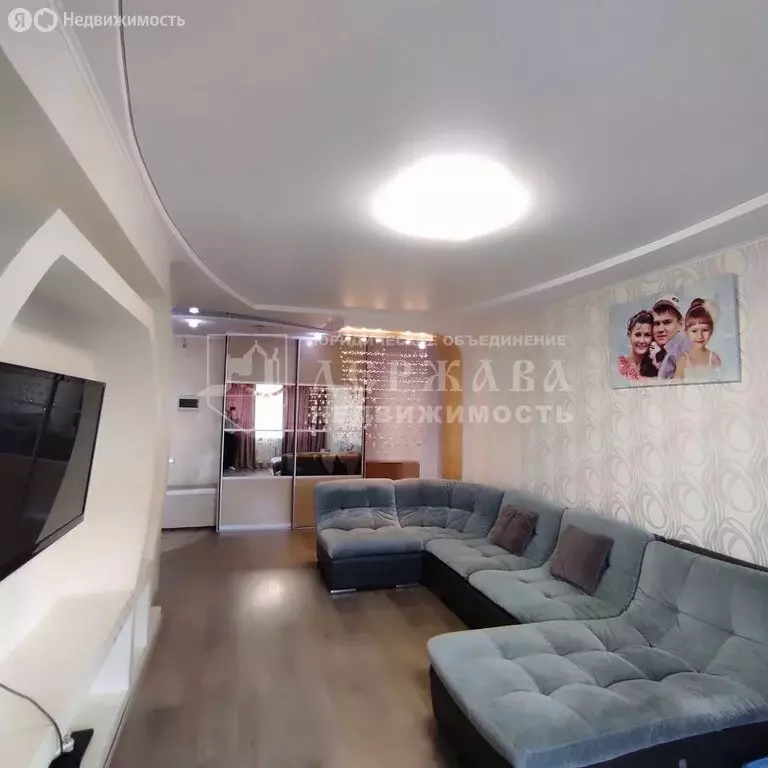 2-комнатная квартира: Кемерово, Космическая улица, 22 (75 м) - Фото 1