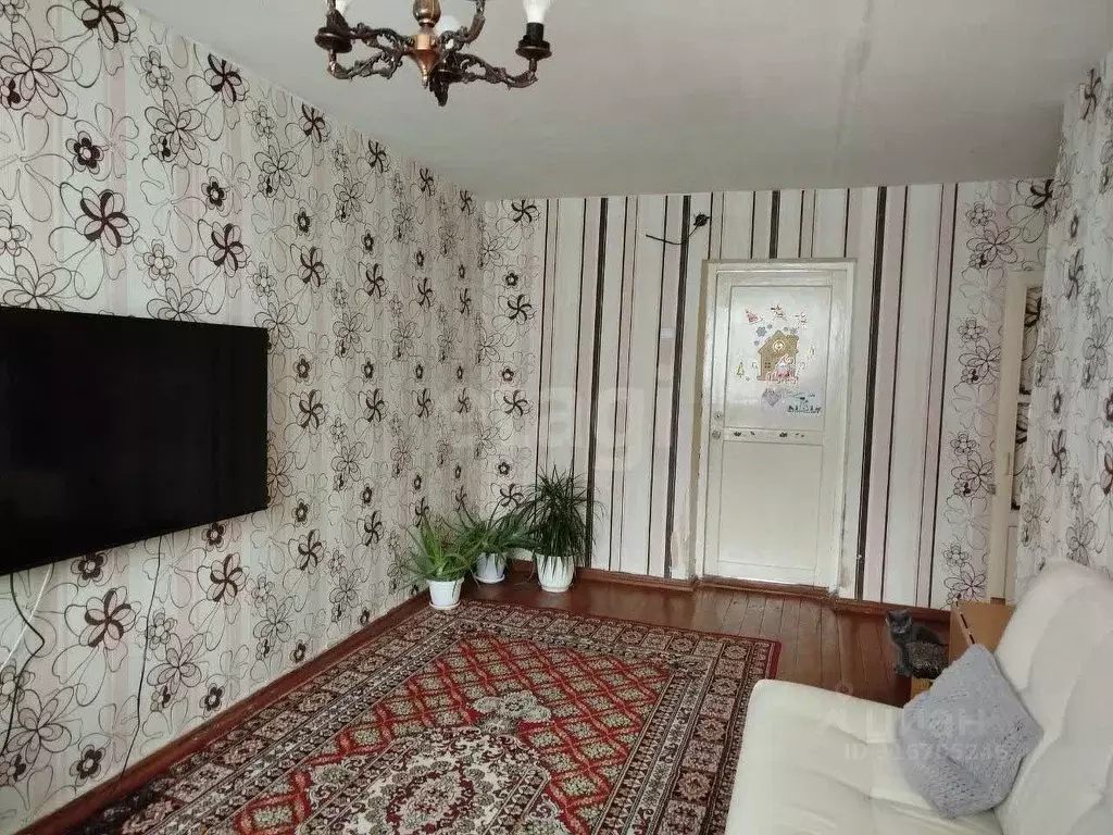 3-к кв. Удмуртия, Можга Можгинский район, ул. Азина, 22 (55.5 м) - Фото 0